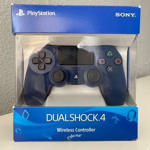 Dualshock 4 wireless PS4 controller in Midnight Blue